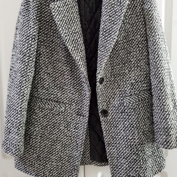 Coat - Picture 10 of 16